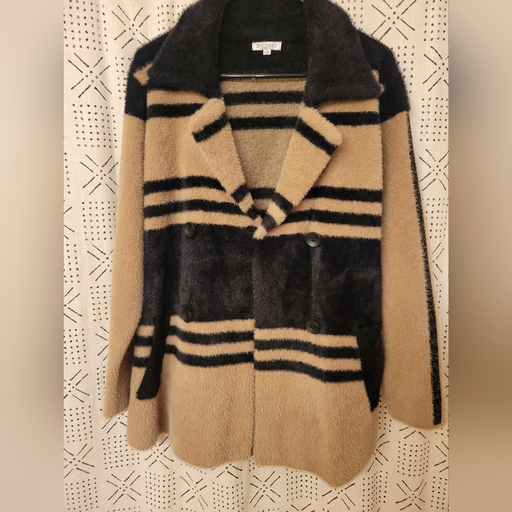 New with out tags Women’s Baciano Eyelash Sweater Coat!!🔥🔥🔥never worn